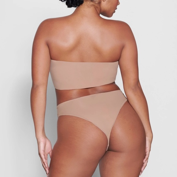 SKIMS Fits Everybody Bandeau Bra in Sienna - Picture 4 of 6